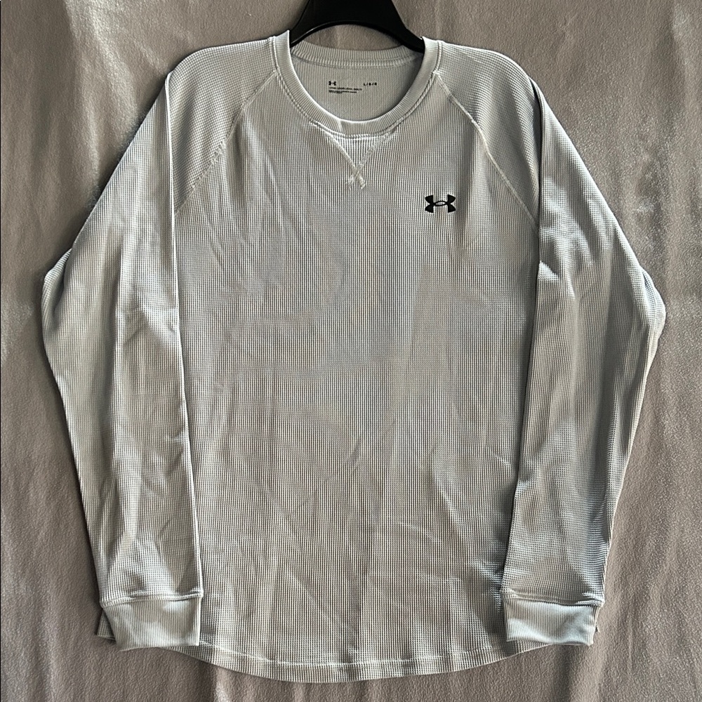 NEW Under Armour Men's Light Gray Long Sleeve Tee